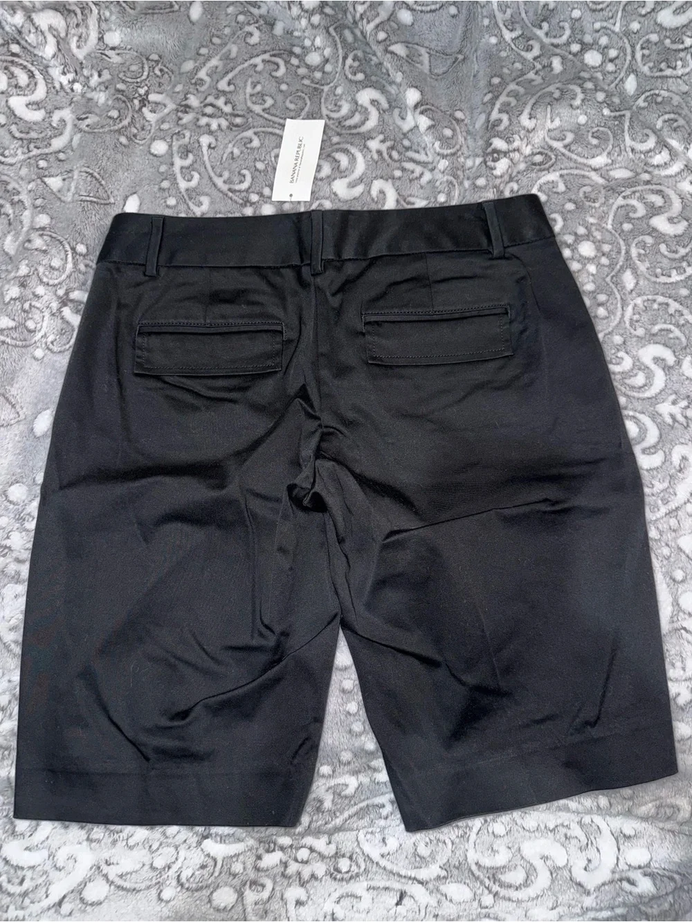 Banana Republic Black Bermuda Walking Shorts Women’s Size 0 NWT